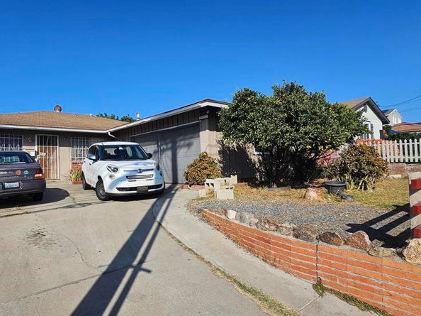 2609 E 4th Street, National City CA 91950