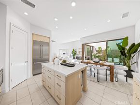 111 Winnett, Irvine CA 92602