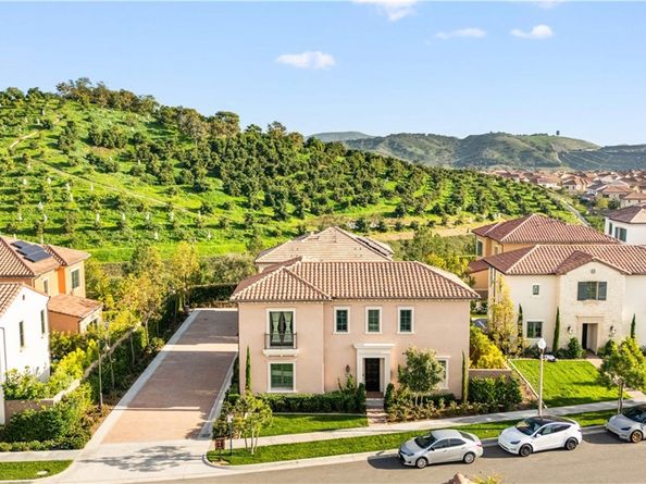 111 Winnett, Irvine CA 92602