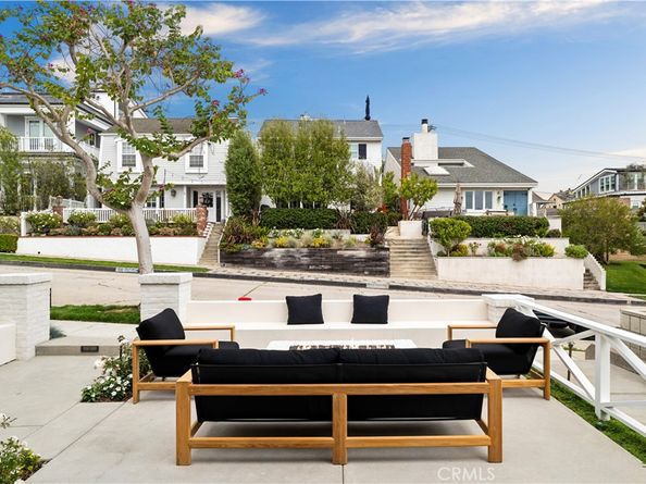 715 Poinsettia, Corona Del Mar CA 92625