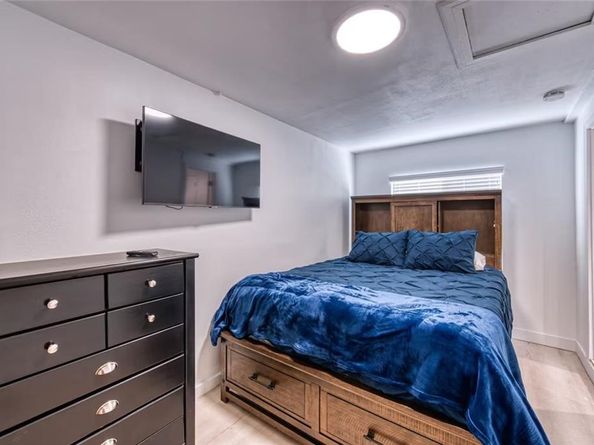 1825 W Balboa Boulevard, Newport Beach CA 92663