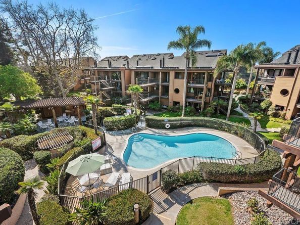 4007 Canario Street E, Carlsbad CA 92008