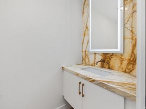 4007 Canario Street E, Carlsbad CA 92008