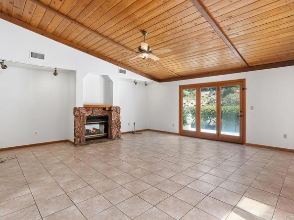 4000 James Drive, Carlsbad CA 92008