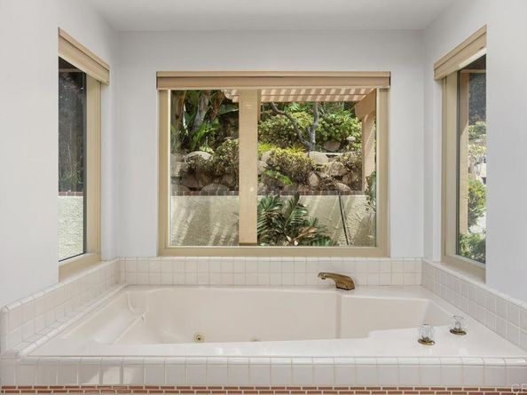 4000 James Drive, Carlsbad CA 92008