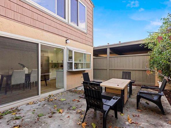 10573 Caminito Flores, San Diego CA 92126