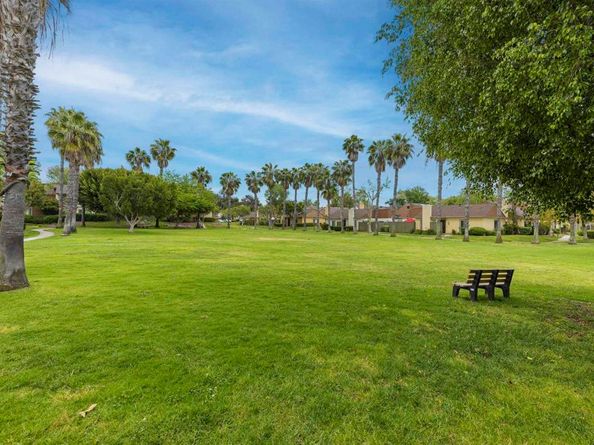 10573 Caminito Flores, San Diego CA 92126