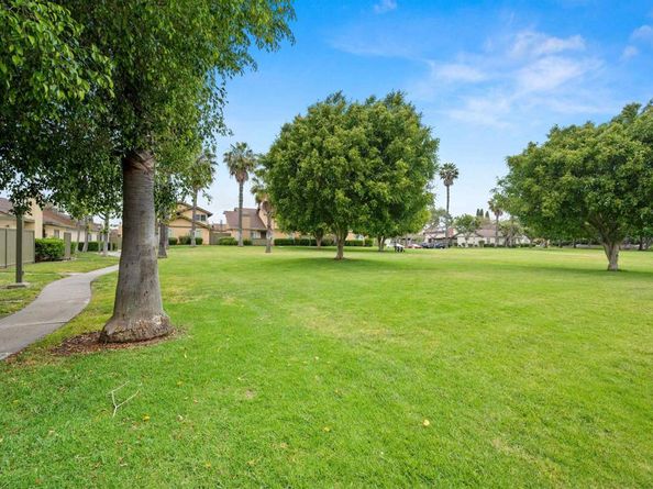 10573 Caminito Flores, San Diego CA 92126
