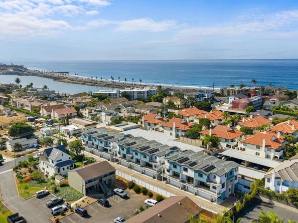 322 Chinquapin Avenue, Carlsbad CA 92008