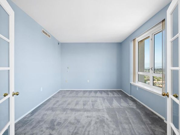 3890 Nobel Drive 1706, San Diego CA 92122