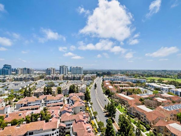 3890 Nobel Drive 1706, San Diego CA 92122