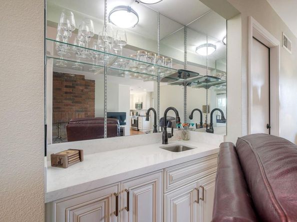 2125 Valley Road, Oceanside CA 92056