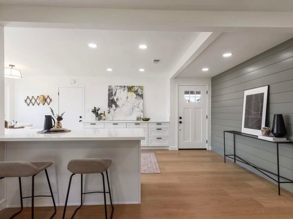 5977 Erlanger Street, San Diego CA 92122