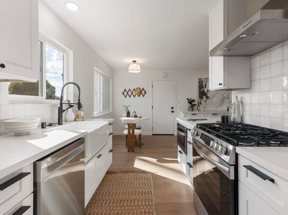 5977 Erlanger Street, San Diego CA 92122
