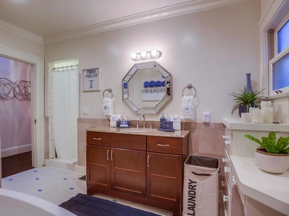 3217 Goldsmith St, San Diego CA 92106