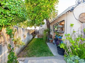 2748 Mansfield Drive, Burbank CA 91504