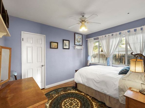 2748 Mansfield Drive, Burbank CA 91504