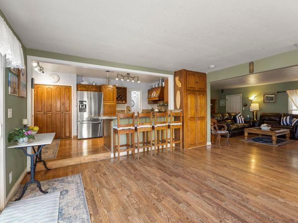 2748 Mansfield Drive, Burbank CA 91504