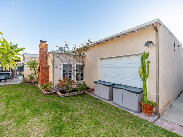 2748 Mansfield Drive, Burbank CA 91504