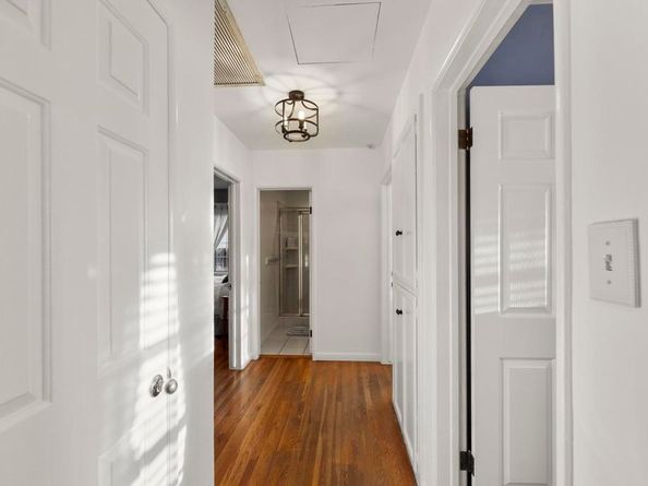 2748 Mansfield Drive, Burbank CA 91504