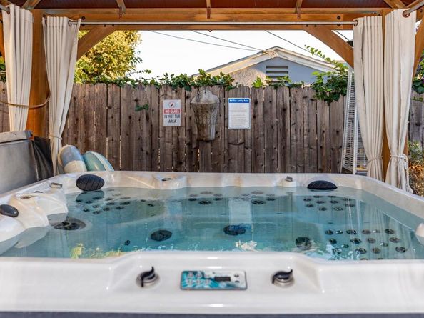 2748 Mansfield Drive, Burbank CA 91504