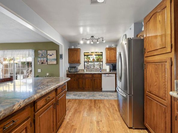 2748 Mansfield Drive, Burbank CA 91504