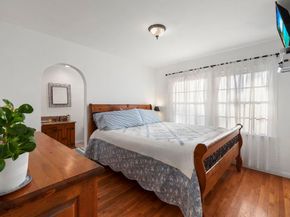 2748 Mansfield Drive, Burbank CA 91504