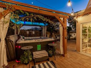 2748 Mansfield Drive, Burbank CA 91504