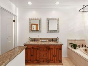 2748 Mansfield Drive, Burbank CA 91504