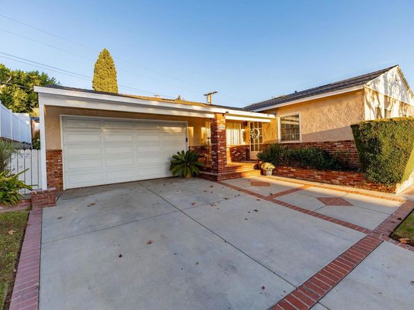 2748 Mansfield Drive, Burbank CA 91504