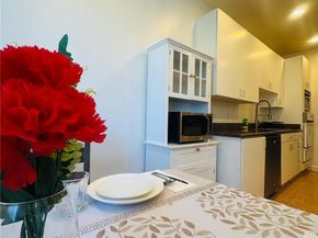 333 Westminster Avenue 304, Los Angeles CA 90020