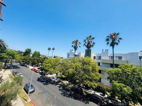 333 Westminster Avenue 304, Los Angeles CA 90020