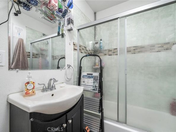 1324 E 42nd Street, Los Angeles CA 90011