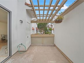 19581 Pompano Ln 107, Huntington Beach CA 92648