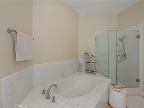 19581 Pompano Ln 107, Huntington Beach CA 92648