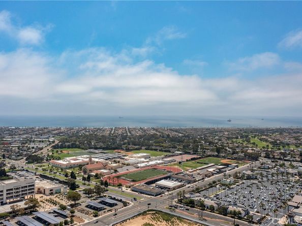 19581 Pompano Ln 107, Huntington Beach CA 92648