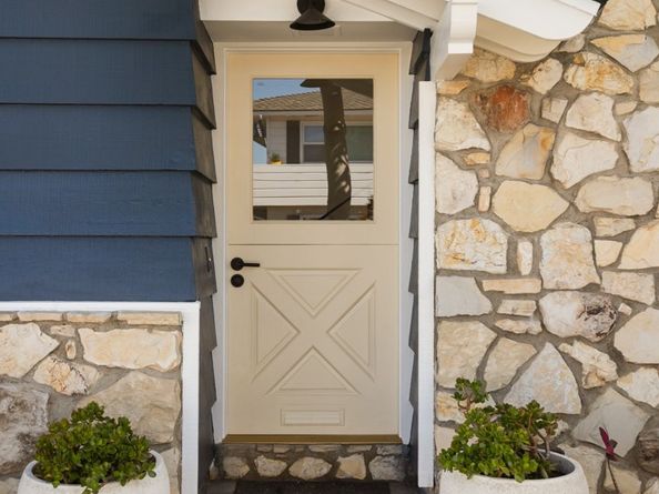 1585 Miramar Drive, Newport Beach CA 92661