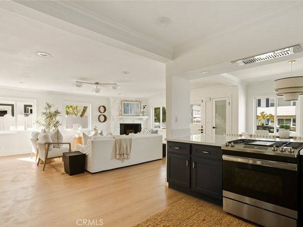 1585 Miramar Drive, Newport Beach CA 92661