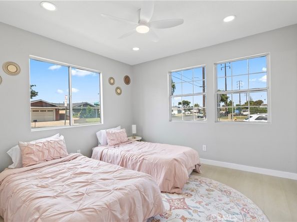 21260 Oakfort Avenue, Carson CA 90745