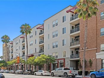 300 E 4th Street
