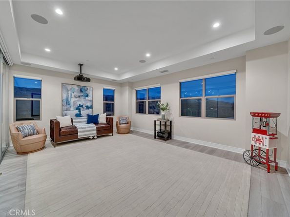 100 Albero, Irvine CA 92602