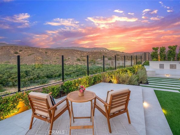 100 Albero, Irvine CA 92602