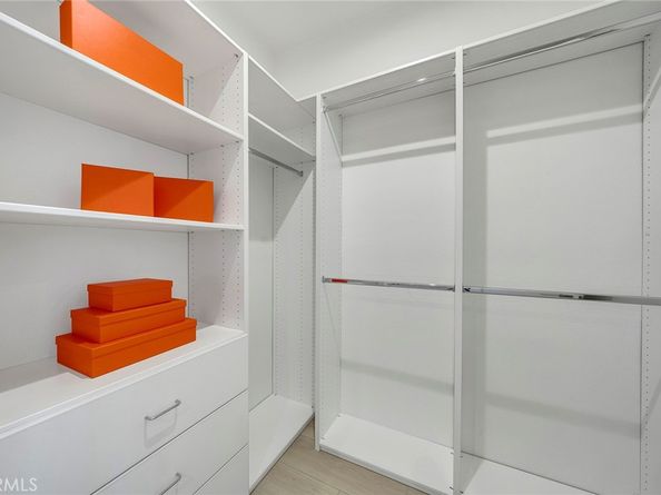 100 Albero, Irvine CA 92602