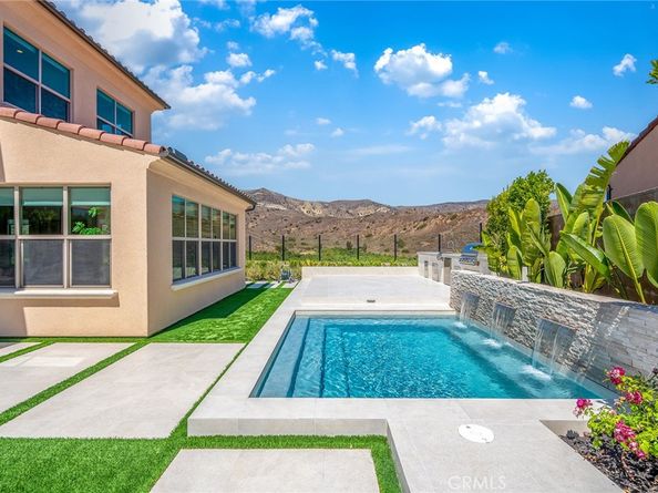 100 Albero, Irvine CA 92602