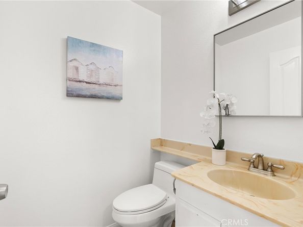 21941 Oceanview Lane, Huntington Beach CA 92646