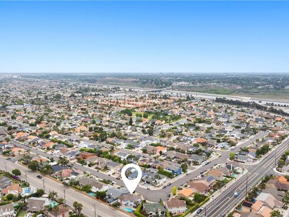 21941 Oceanview Lane, Huntington Beach CA 92646