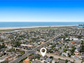 21941 Oceanview Lane, Huntington Beach CA 92646
