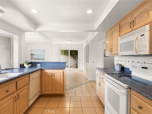 21941 Oceanview Lane, Huntington Beach CA 92646