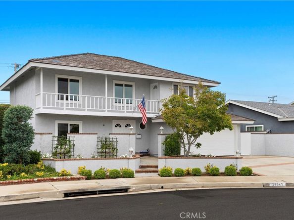 21941 Oceanview Lane, Huntington Beach CA 92646