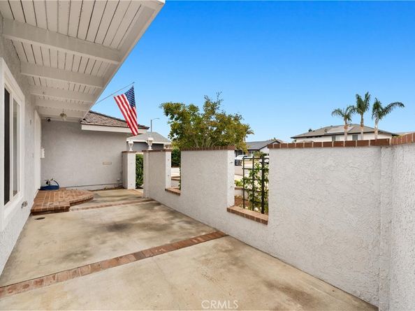 21941 Oceanview Lane, Huntington Beach CA 92646